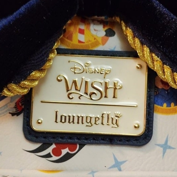 Loungefly DCL WISH Backpack - Picture 3 of 5